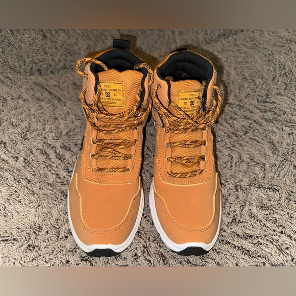 Size 10 DC Men’s Mutiny WR Boots Shoes Wheat/Black ADYB700038 - Picture 8 of 12